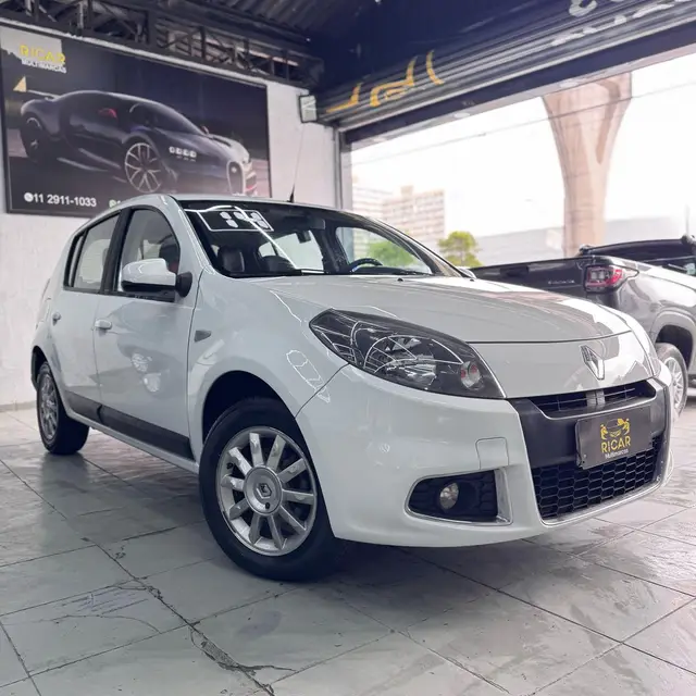 Carro Renault Sandero 2014 Privilege 1.6 16V (Flex)(aut)