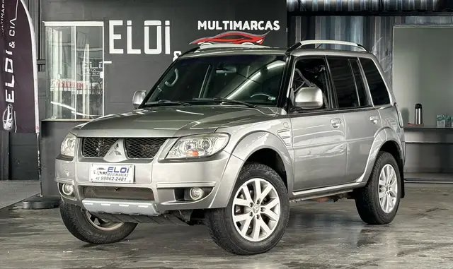 Carro Mitsubishi Pajero TR4 2012 2.0 16V 4x2 (Flex)