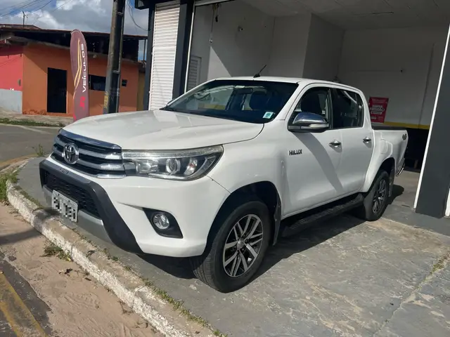 Carro Toyota Hilux Cabine Dupla 2016 Hilux 2.8 TDI SRX CD 4x4 (Aut)