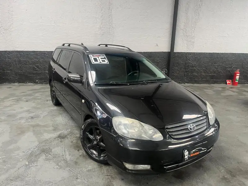 Toyota Corolla Fielder 1.8 16V (aut)