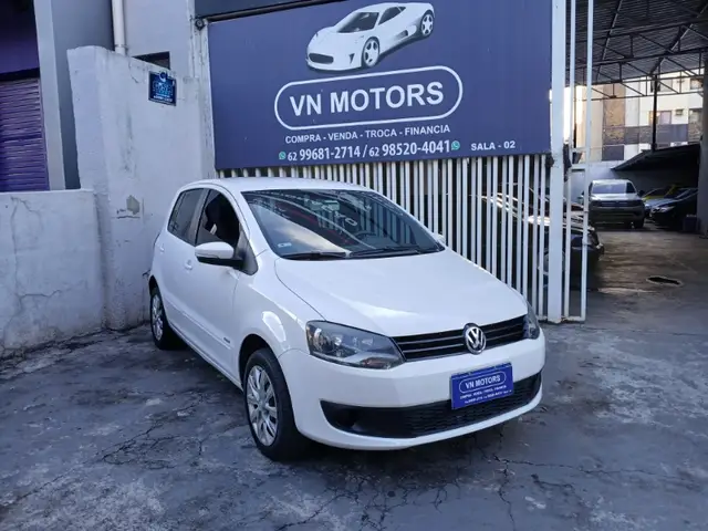 Carro Volkswagen Fox 2014 1.6 VHT (Flex)
