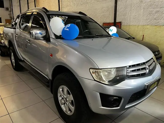 Carro Mitsubishi L200 Triton 2013 GL 3.2 CD TB Int. Dies. Mec.