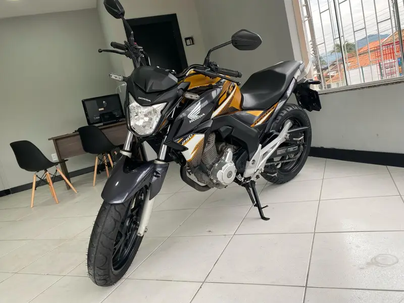 Honda CB 250F Twister (ABS)