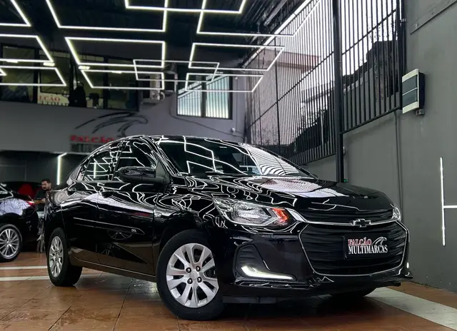 Carro Chevrolet Onix Plus 2023 LT 1.0