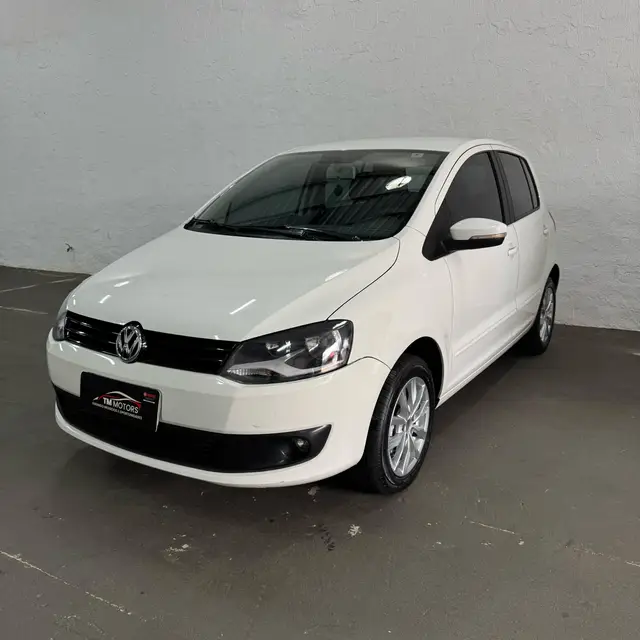 Carro Volkswagen Fox 2014 1.6 VHT (Flex)