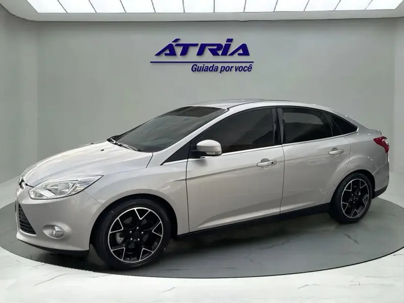 Ford Focus Sedan Titanium 2.0 16V PowerShift