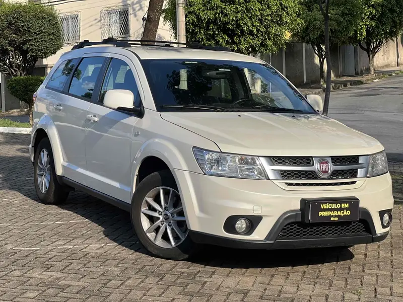 Fiat Freemont 2.4 16V Precision (Aut)