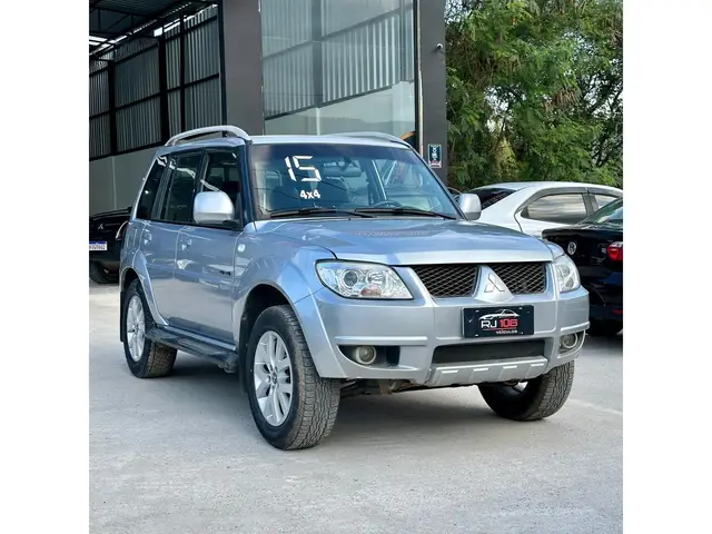 Carro Mitsubishi Pajero TR4 2015 2.0 16V 4X4 (Flex) (Aut)