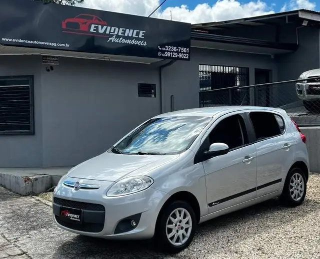 Carro Fiat Palio 2013 Attractive 1.4 8V (Flex)