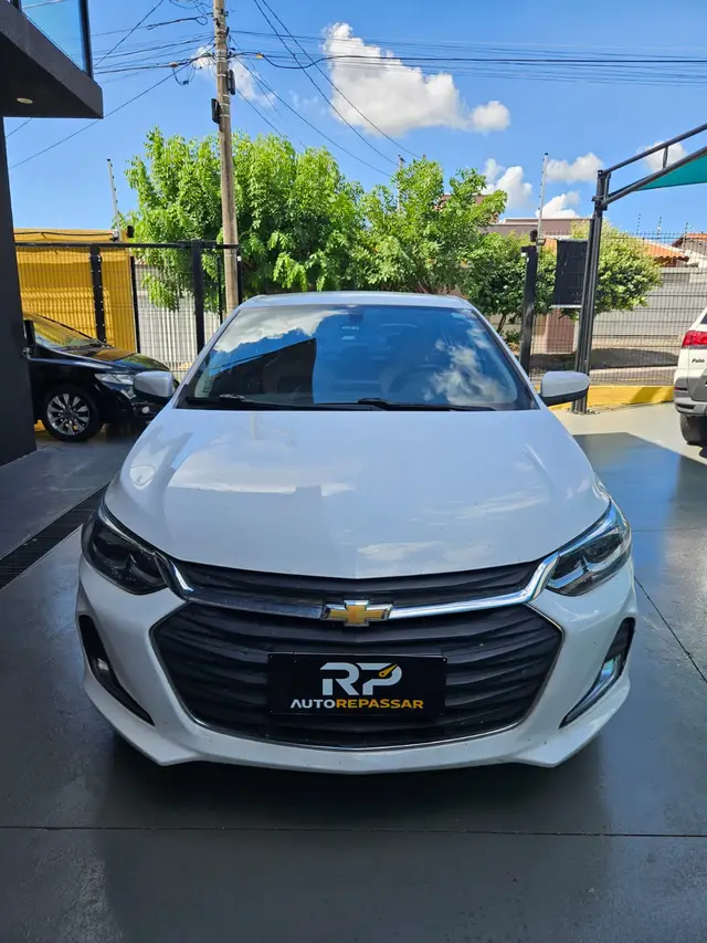 Carro Chevrolet Onix Plus 2023 Premier 1.0 Turbo (Aut.)