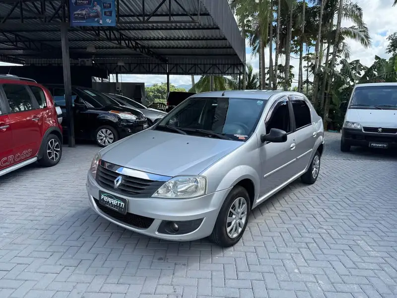 Renault Logan Expression 1.0 16V (flex)