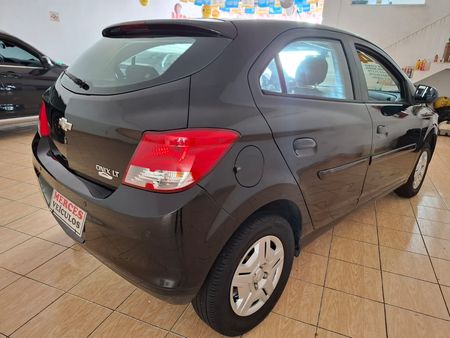 Onix 1.0 LT SPE/4