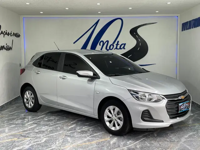 Carro Chevrolet Onix 2023 LT 1.0