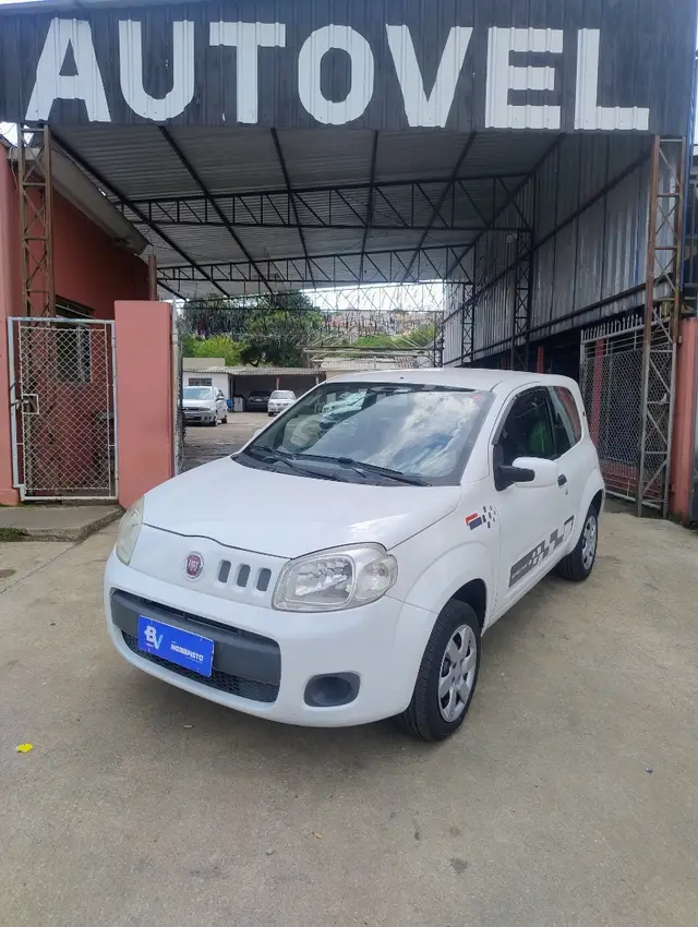 Carro Fiat Uno 2013 Vivace 1.0 8V (Flex) 2p