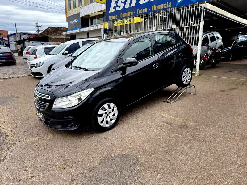 Chevrolet Onix 1.0 LT SPE/4