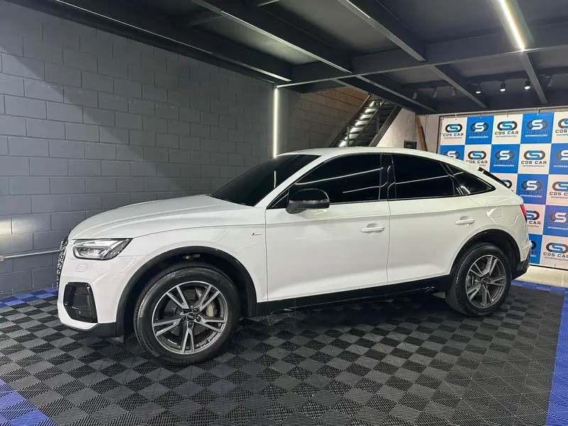 Audi Q5 Performance Black TFSIe