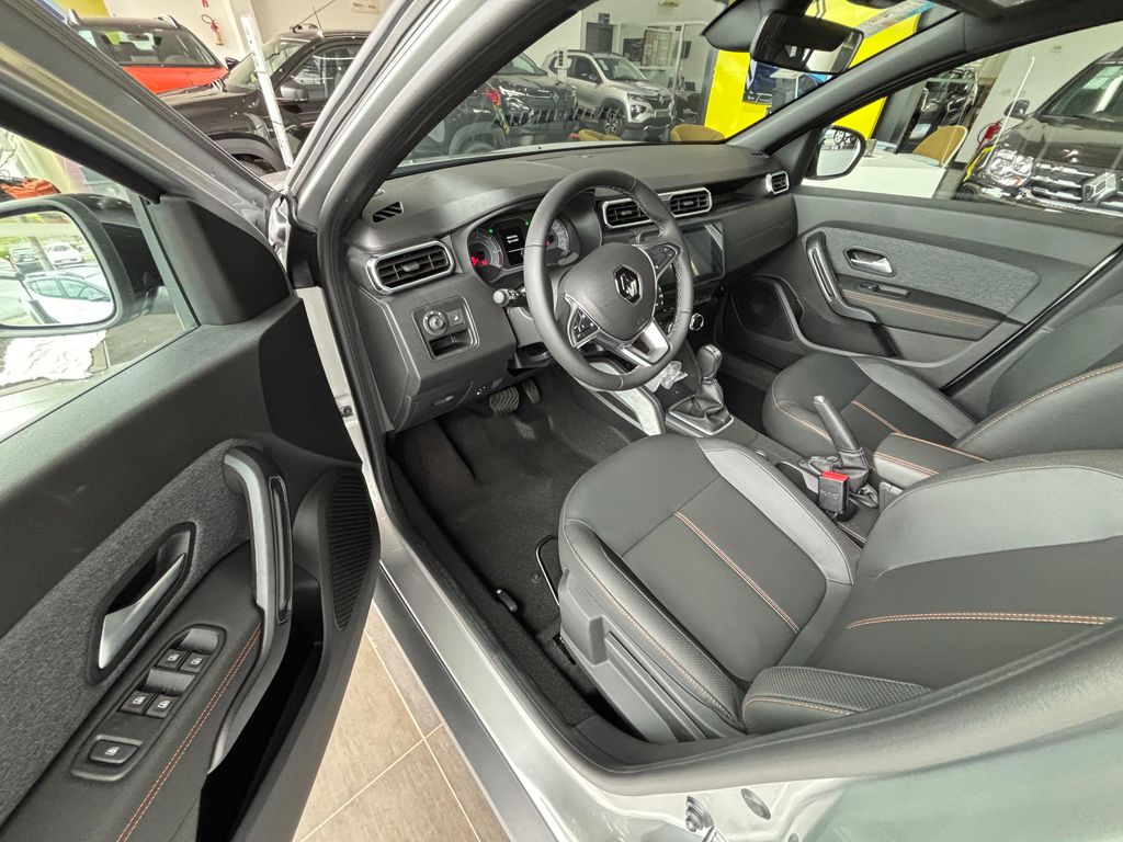 Duster Plus Iconic 1.6