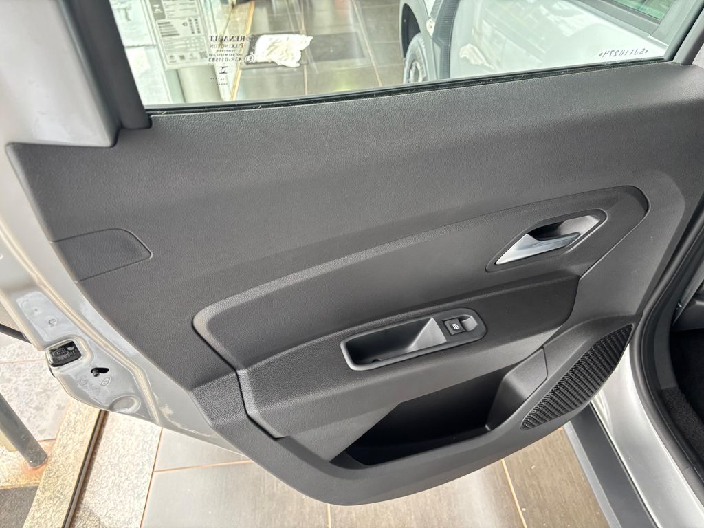 Duster Plus Iconic 1.6