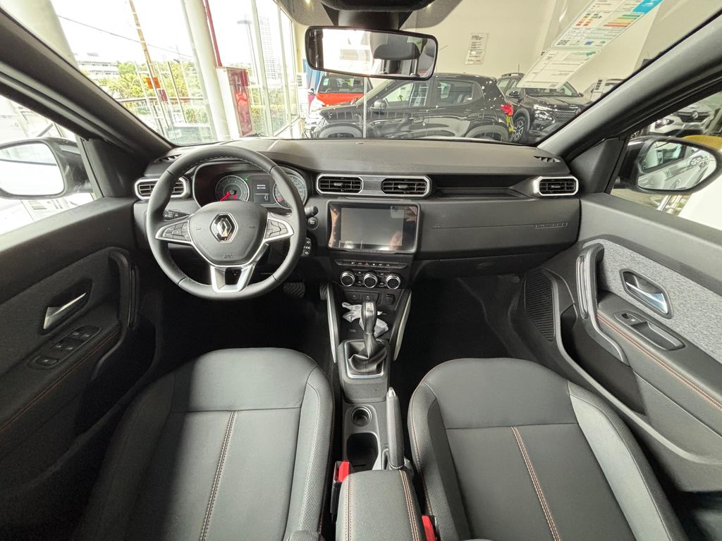 Duster Plus Iconic 1.6