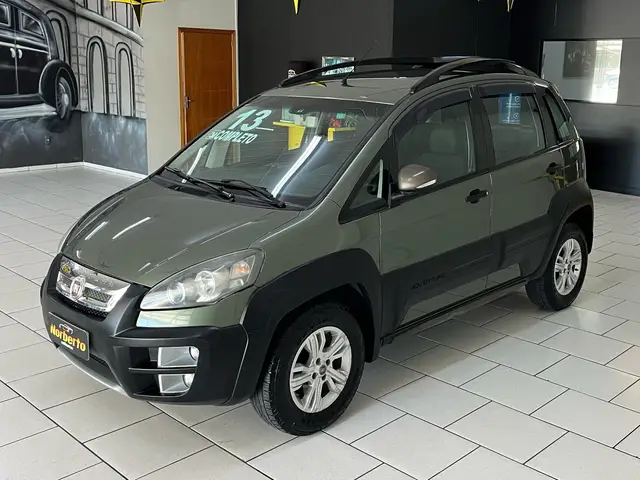 Carro Fiat Idea 2013 Adventure 1.8 16V E.TorQ (Flex)