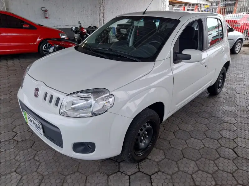 Fiat Uno Vivace Italia 1.0 8V (Flex) 4p