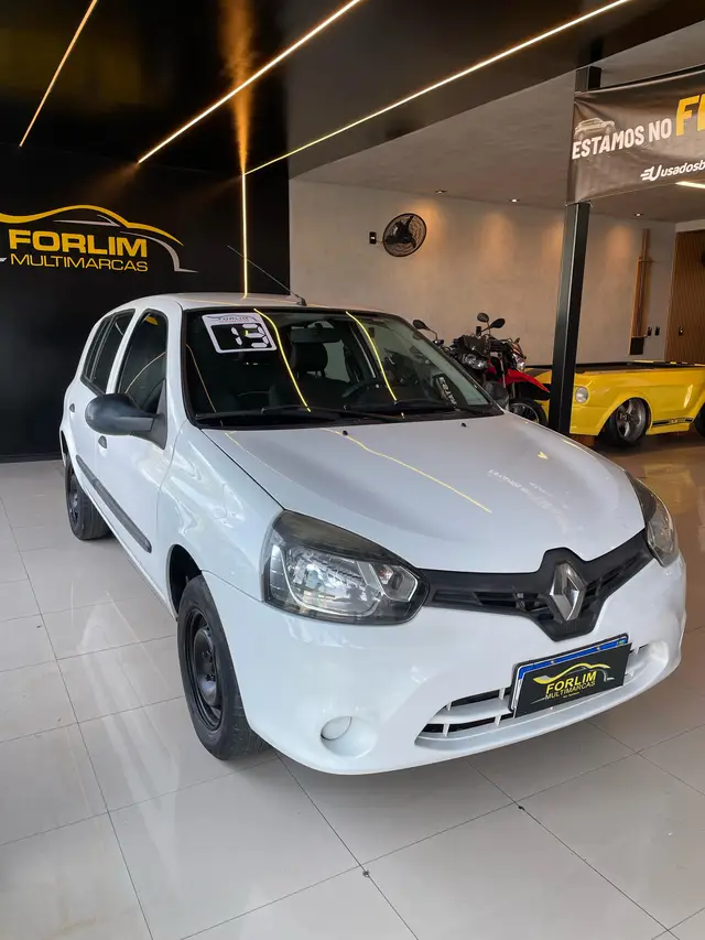 Carro Renault Clio 2013 Hatch. RN 1.0 16V