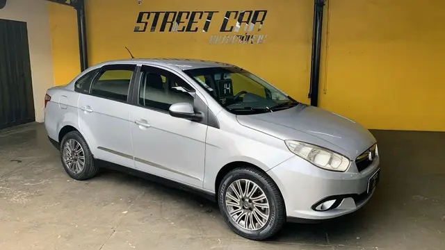 Carro Fiat Grand Siena 2014 Essence 1.6 16V (Flex)