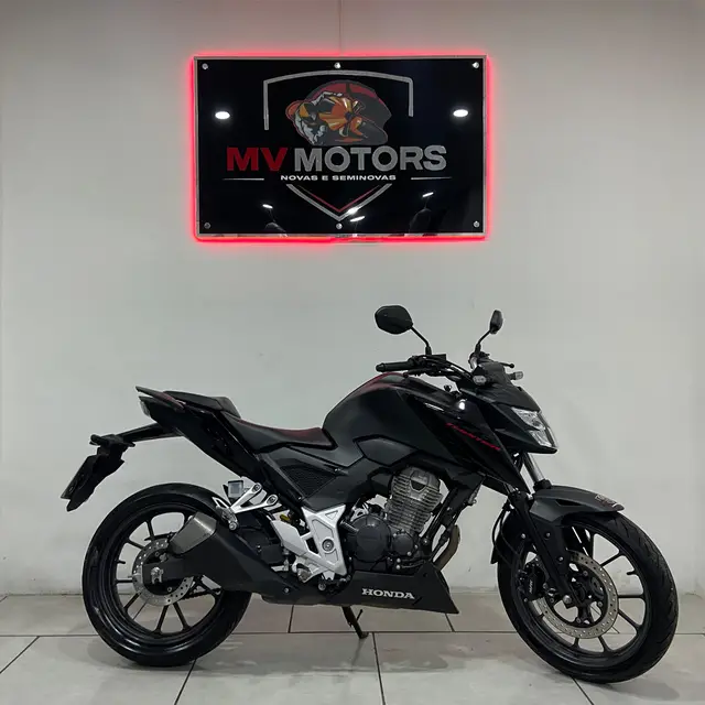 Moto Honda CB 300F Twister 2023 Standard