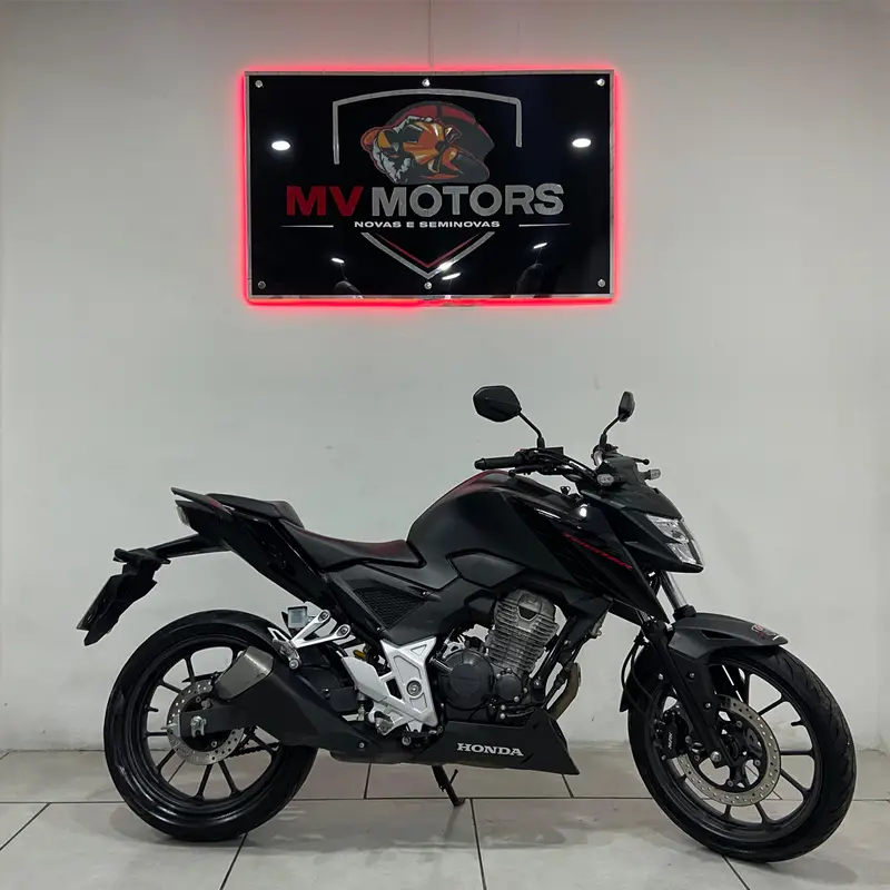 Honda CB 300F Twister Standard