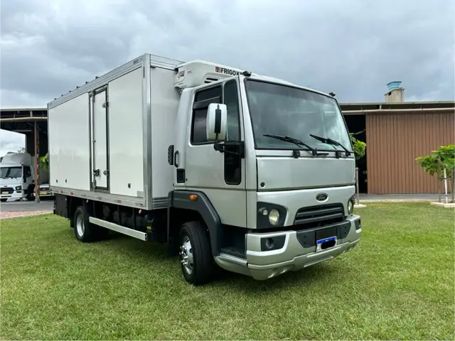Carro Ford Cargo 816 2014 816