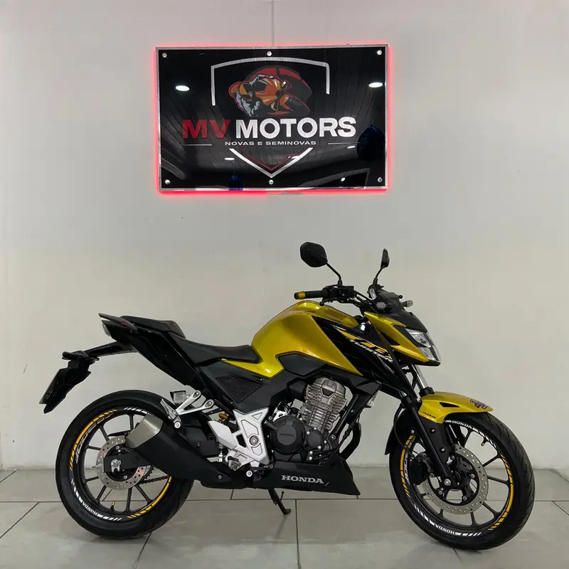 Honda CB 300F Twister Standard