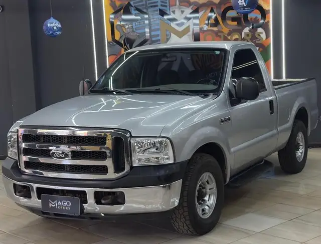 Carro Ford F-250 2011 XLT 4x4 3.9 (Cab Simples)
