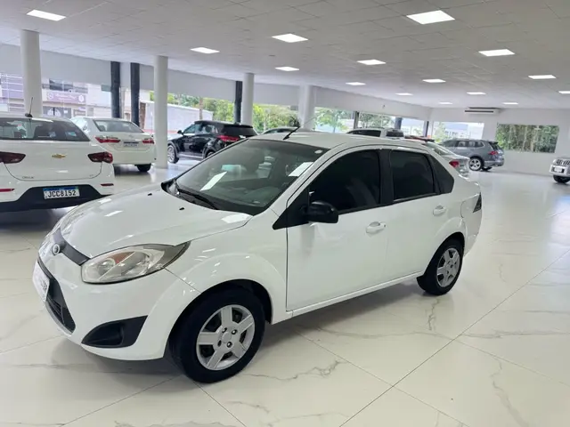 Carro Ford Fiesta Hatch 2013 SE Rocam 1.6 (Flex)