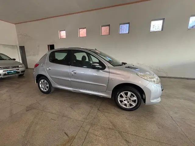 Carro Peugeot 207 2011 Hatch XR Sport 1.4 8V (flex)