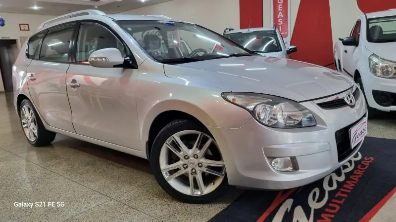 Hyundai i30 CW 2.0i GLS Top (Aut)