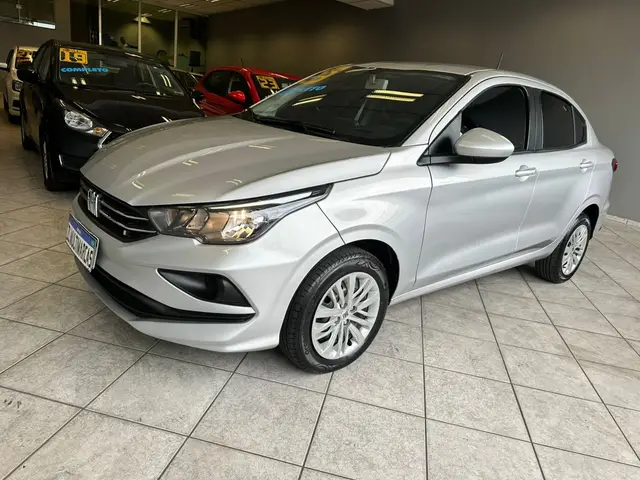 Carro Fiat Cronos 2023 Drive 1.0 (Flex) MT