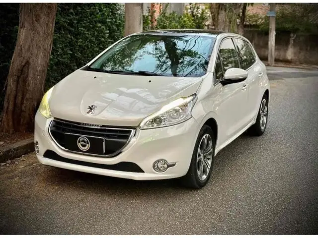 Peugeot 208 Griffe  1.6 16V (Flex) (Aut)