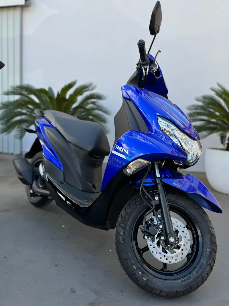 Yamaha Fluo ABS