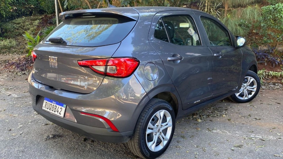 Hatch é um dos veículos de maior volume da marca italiana e concorrente direto do VW Polo Track