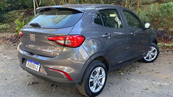 Hatch é um dos veículos de maior volume da marca italiana e concorrente direto do VW Polo Track