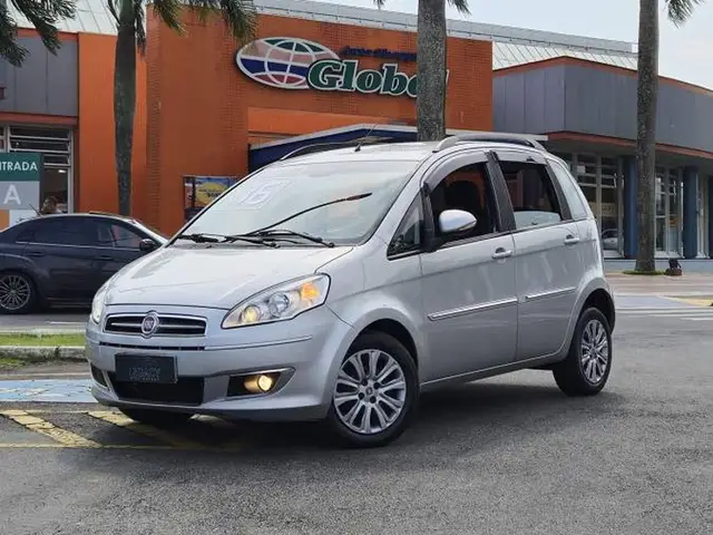 Carro Fiat Idea 2016 Essence 1.6 16V E.TorQ (Flex)
