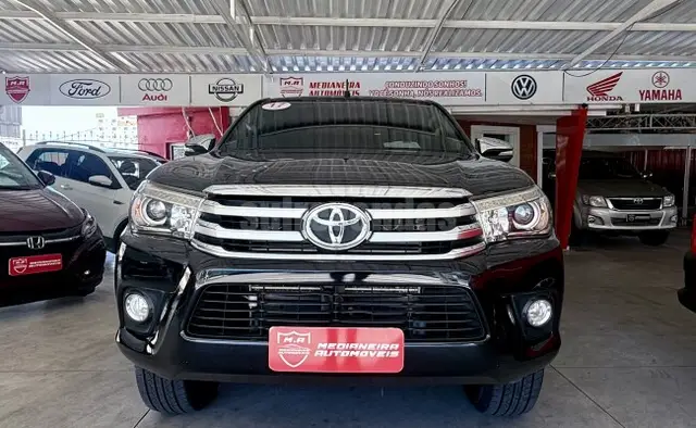 Carro Toyota Hilux Cabine Dupla 2017 Hilux 2.8 TDI SRX CD 4x4 (Aut)