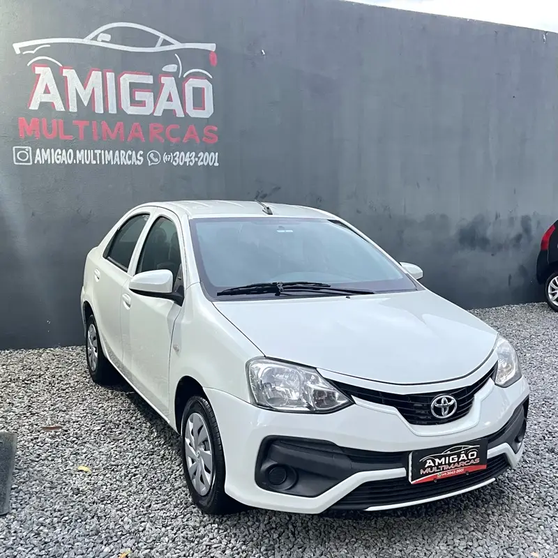 Toyota Etios Sedan X 1.5 (Flex)