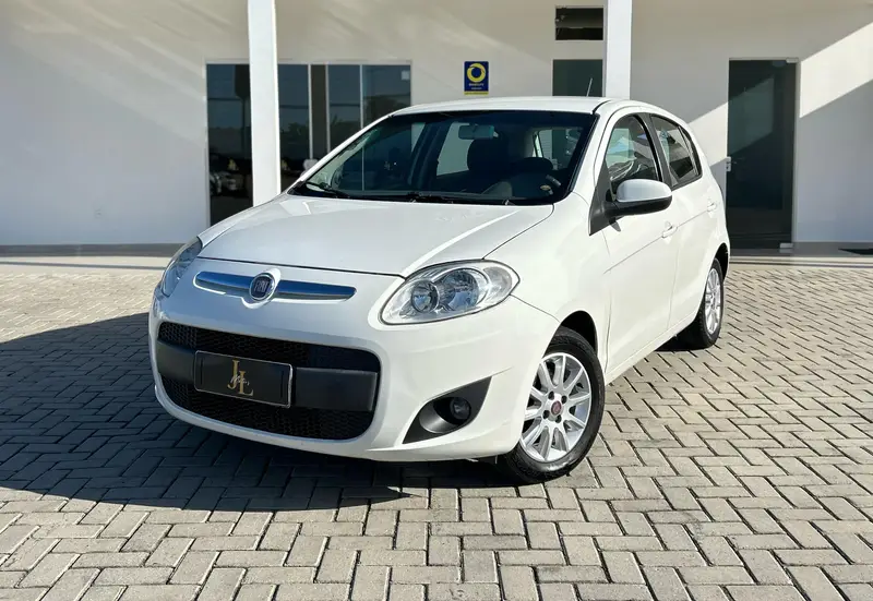 Fiat Palio Attractive 1.0 8V (Flex)