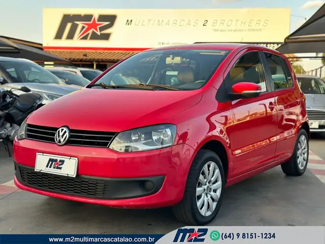Carro Volkswagen Fox 2014 1.0 TEC Seleção (Flex)