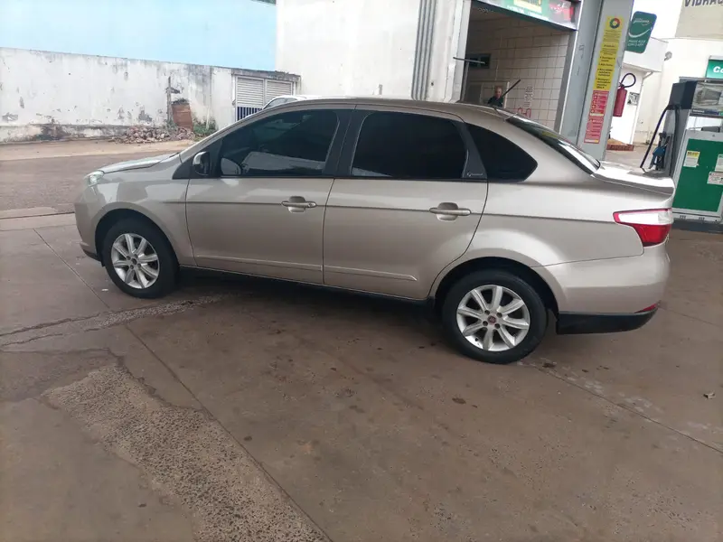 Fiat Grand Siena Evo Attractive 1.4 8V (Flex)