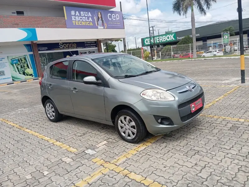 Fiat Palio Attractive 1.0 8V (Flex)
