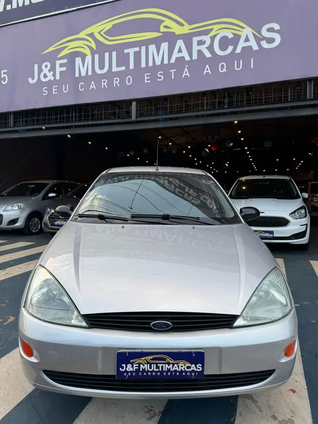 Carro Ford Focus Hatch 2003 GL 1.8 16V
