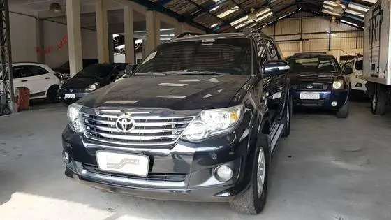 Carro Toyota Hilux SW4 2013 SR 2.7 4X2 (Aut)