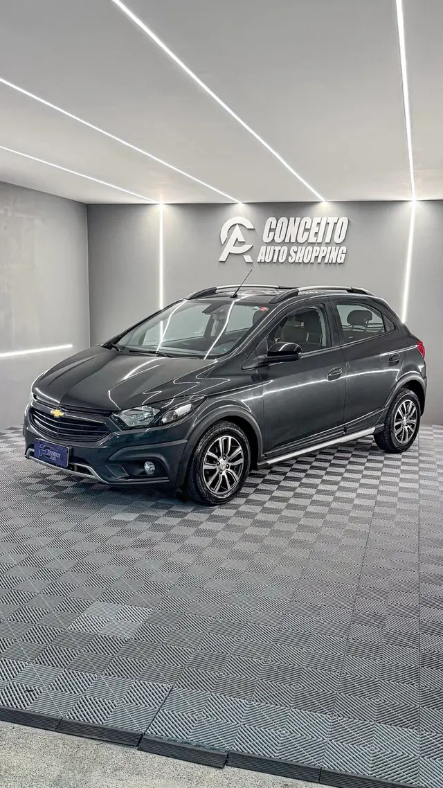 Carro Chevrolet Onix 2018 1.4 Activ SPE/4 (Aut)